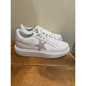 Vintage Havana Lexa Platform Star Sneakers White New without tags size 8.5